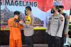 Predator Perempuan Penyandang...