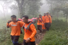 Pendaki Tewas di Gunung...