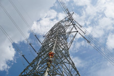 PLN Rogoh Kocek Rp372...