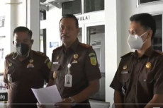 Diduga Korupsi Rumah...