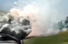 Polisi Ledakkan Petasan...