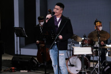 Alonzo Brata Sukses...