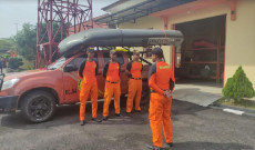 Kapal Pencari Ikan Kecelakaan...