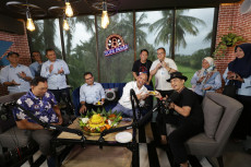 Buka Ruang Transparansi,...