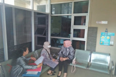 Rugi hingga Ratusan...