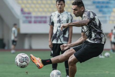Bhayangkara FC vs Persis...