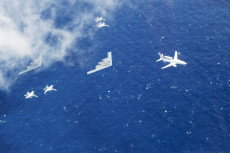100 Jet Tempur Australia...