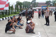 Polisi di Tangerang...
