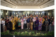 Melalui Teacher Masterclass,...