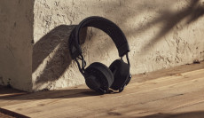 Adidas Kenalkan Headphone...
