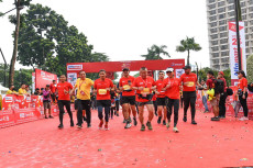Ribuan Pelari Meriahkan...