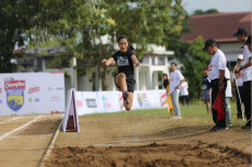 Lompat Jauh Putri Pecahkan...