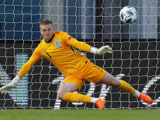 Chelsea Pantau Kiper...