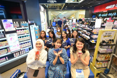 Beauty Influencer Ini...