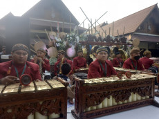 Padati Depan Pura Mangkunegaran,...