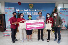 Sambut Hari Natal dengan...