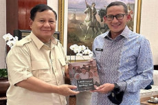 Sandiaga Uno Berikan...