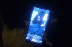 Wanita Pendaki Gunung...