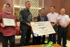 Sikap Amanah Petugas...
