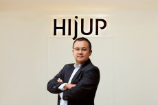 E-Commerce Fesyen Muslim...