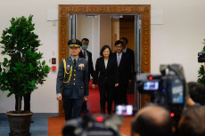 Presiden Taiwan Terbang...