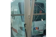 Kereta Api Tabrak Batas...