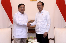 Prabowo Ungkap Alasan...