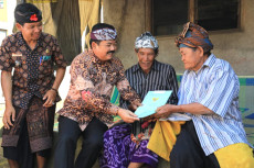 Menteri Hadi Kunjungi...