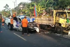 Iring-iringan Kendaraan...