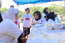 Relawan OMG Sumbar Gelar...