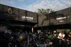 Dealer Triumph di Bali...