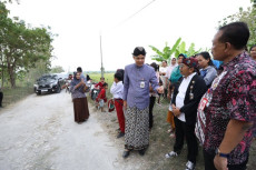 Respons Keluhan Warga,...