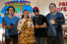 Tampilkan Beragam Band...