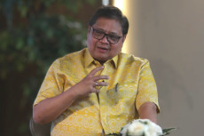 Survei, Airlangga Kandidat...