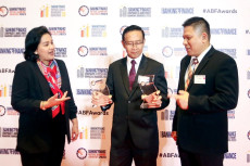Bank Mandiri Raih Dua...