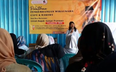 Gus-Gus Ganjar Gelar...