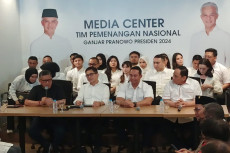 Hasto Optimistis Sejarah...
