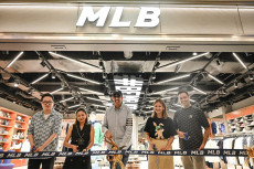 MLB Korea Buka Gerai...