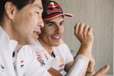 Jorge Lorenzo Bertaruh...