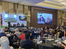 Simposium Internasional...