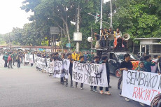 Aksi Rawamangun Bergerak,...
