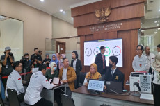 Tim Hukum AMIN Tiba...