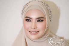 Kartika Putri Ngaku...