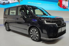 Honda Kenalkan Penantang...