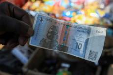 Dolar Baru Zimbabwe...