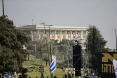 Netanyahu Takut Serangan...