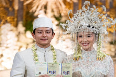 Rio Haryanto Resmi Nikahi...