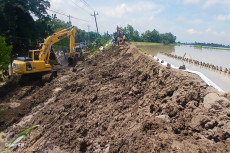Banjir Rendam 98 Desa...