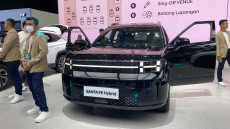 Jajaran Mobil Hybrid...