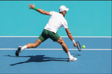 Para Bintang Tenis Bertarung...